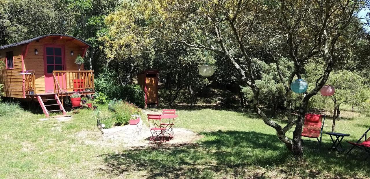 Roulotte Romantique Avec Piscine En Cevennes Monteils (Gard) Exterior foto